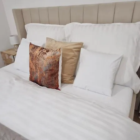 Kapitany Mp Art Luxury Apartment Balatonboglár